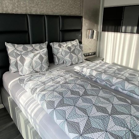 Noir Silvery Apartman Szeged Eksteriør billede